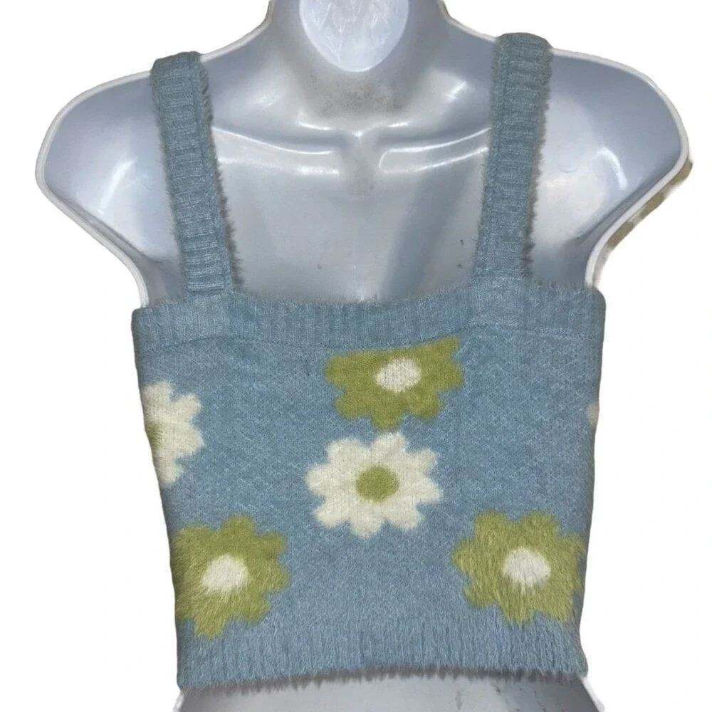 KENDALL‎ & KYLIE Pacsun Baby Blue Fuzzy Floral Crop Top NWT Size Medium - Picture 5 of 6